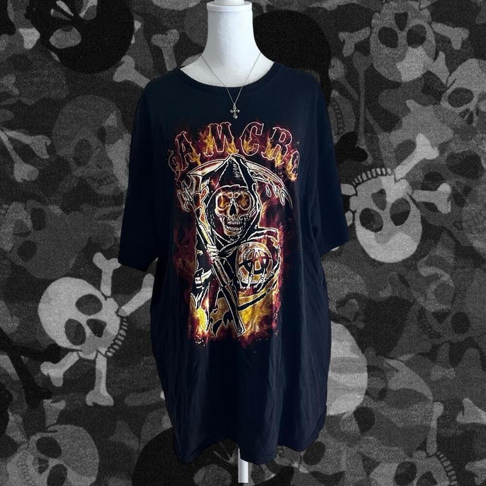 Black short grim reaper skeletal sleeve graphic tee